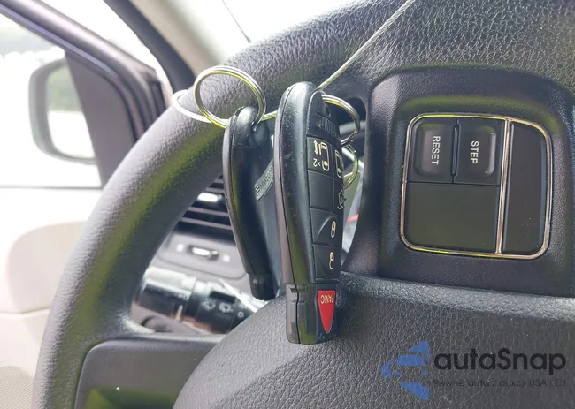 2C4RDGCG7DR617808: 42484649