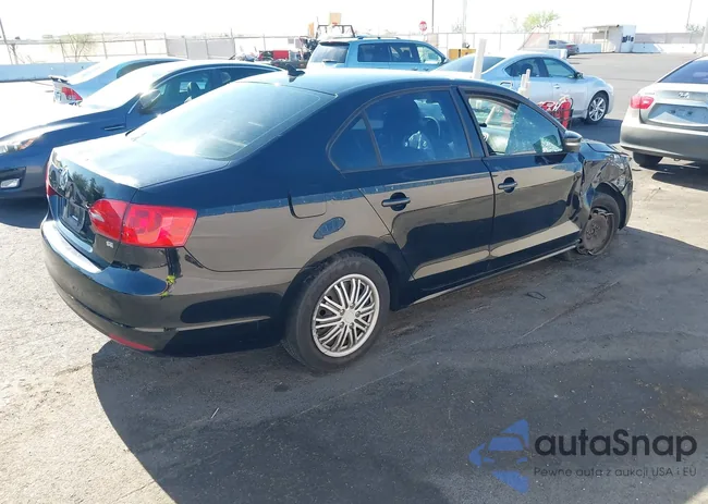 3VWD17AJ6EM424749: 42485897