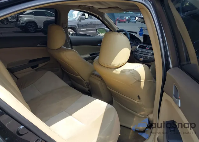 1HGCP26428A153064: 42486262