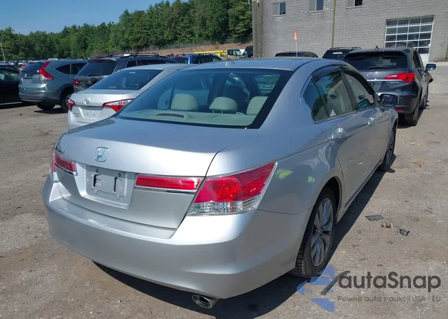 1HGCP2F80BA098639: 42485547