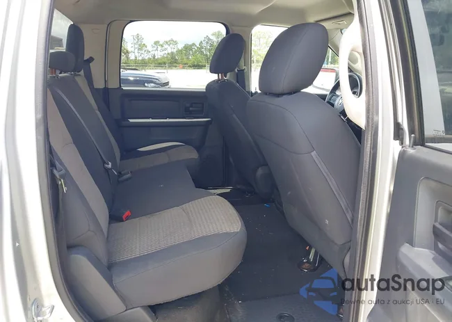 3C6TD5HT4CG334729: 42486809