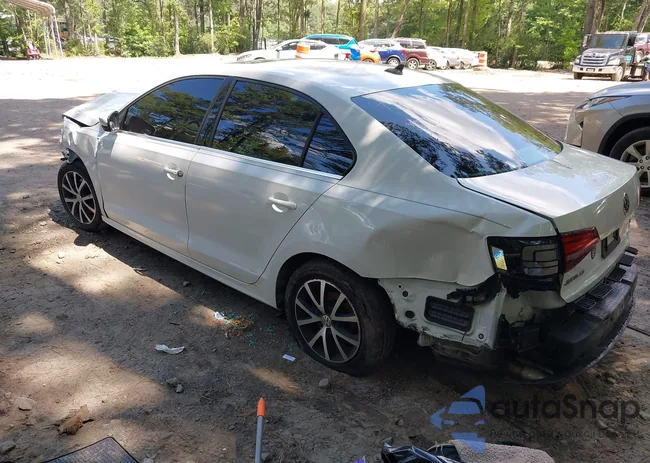 3VWDB7AJ1JM261886: 42486968