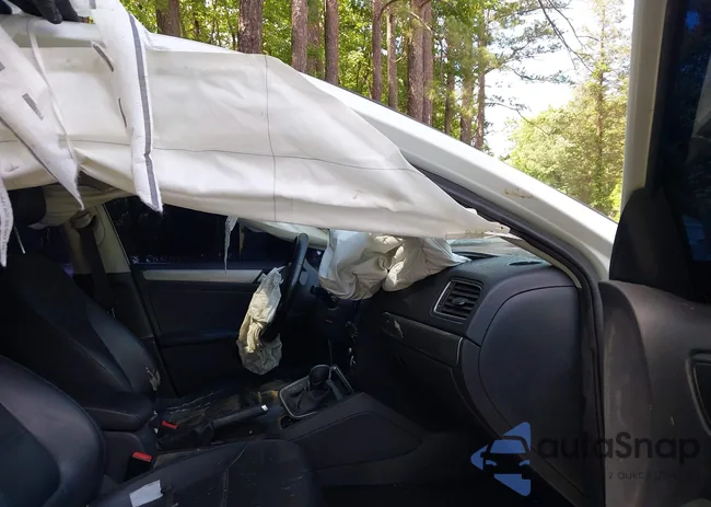 3VWDB7AJ1JM261886: 42486968