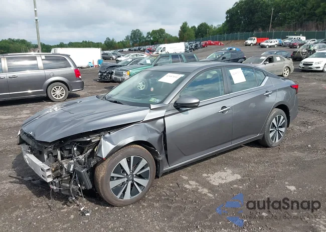 1N4BL4DW6NN354868: 42487031