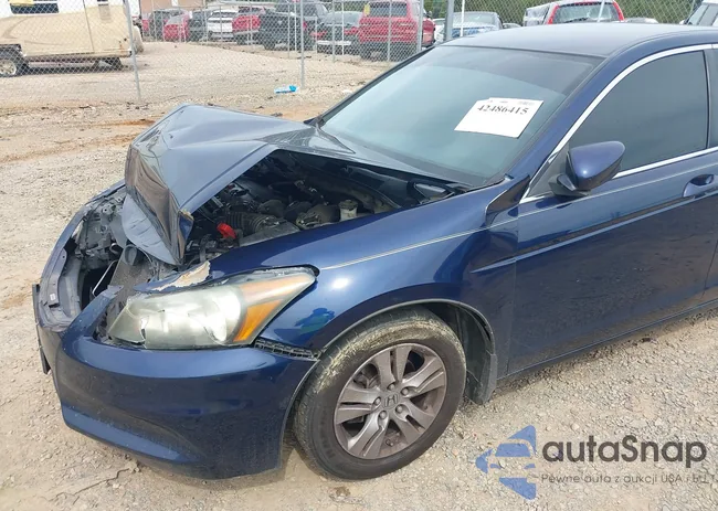 1HGCP2F48BA104653: 42486415