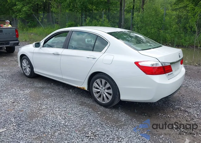 1HGCR2F88FA044814: 42486552