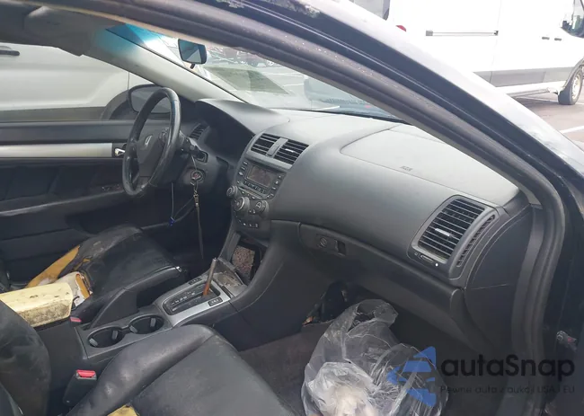 1HGCM82673A026984: 42487740