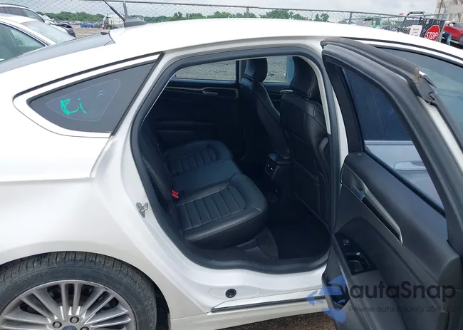 3FA6P0HD0FR181208: 42488103