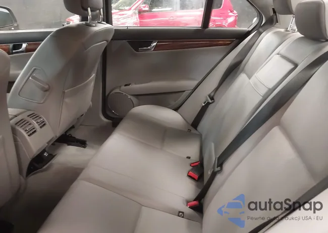 WDDGF81XX8F061054: 42488186