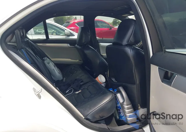 WDDGF4HB4CR235078: 42487367