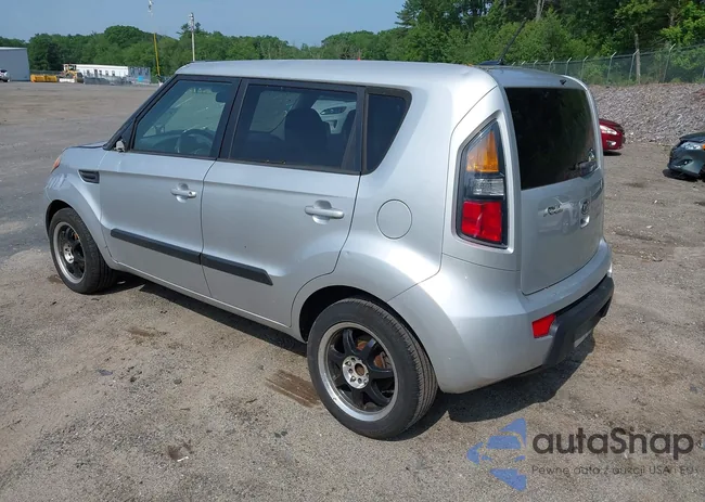 KNDJT2A21B7704886: 42487450