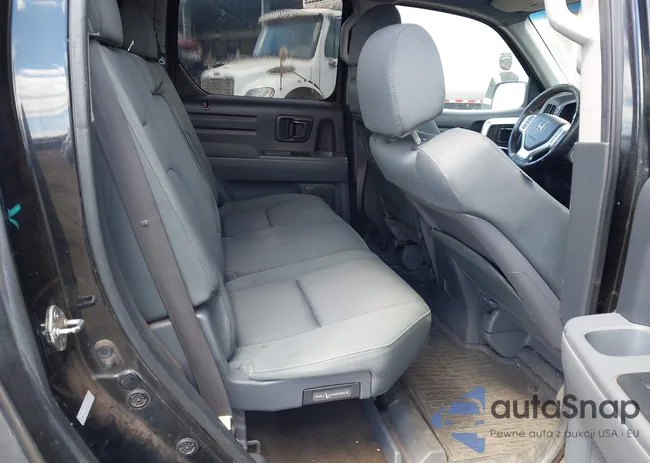 2HJYK16468H518372: 42488755