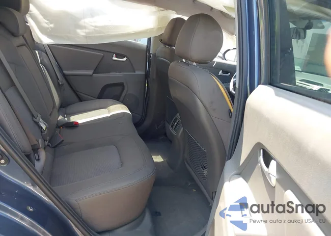 KNDPBCAC1F7776981: 42489070