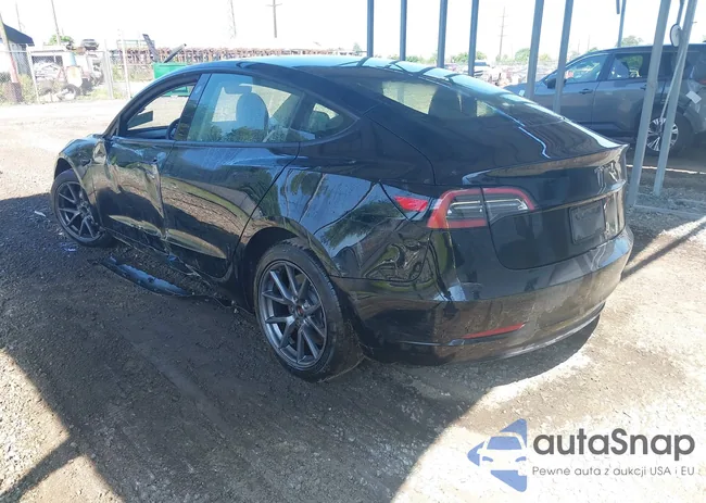 5YJ3E1EAXPF678417: 42488568