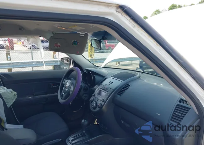 KNDJT2A28A7704222: 42488646