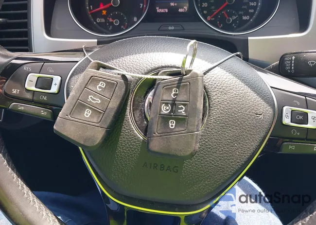 1V2KR2CA2JC585922: 42488658