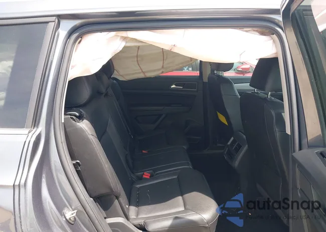 1V2KR2CA2JC585922: 42488658