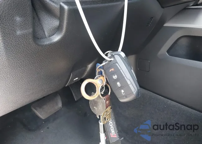 1C6RREFT7MN661083: 42488675