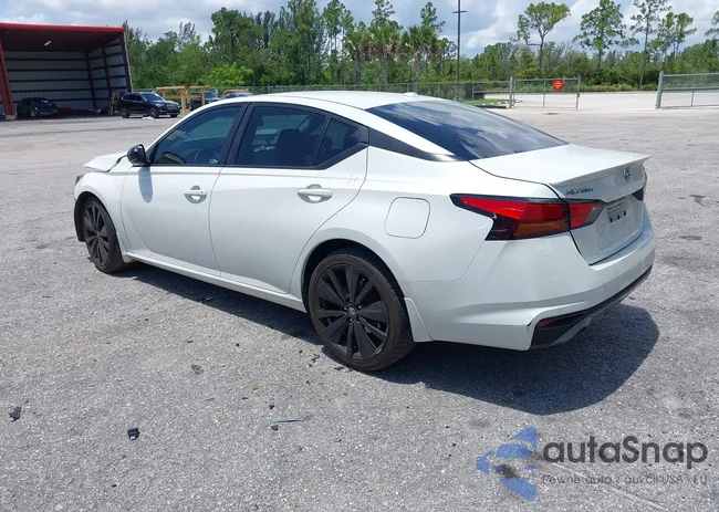 1N4BL4CV9LN317643: 42488686