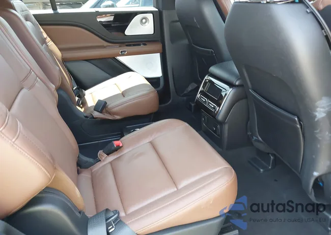 5LMYJ8XY2PNL03040: 42490032