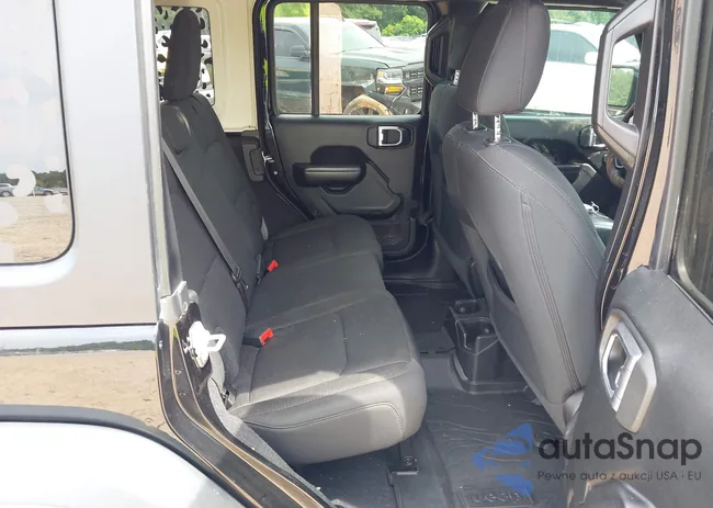 1C4HJXDN9LW218468: 42490190