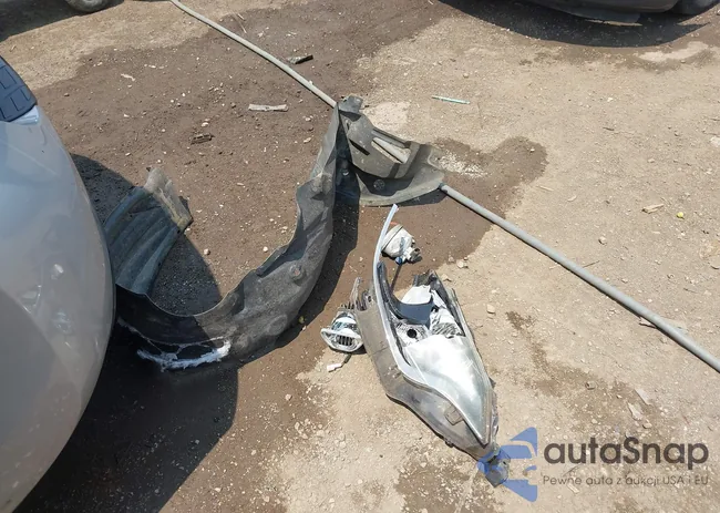 2T1BURHE1FC405204: 42489314