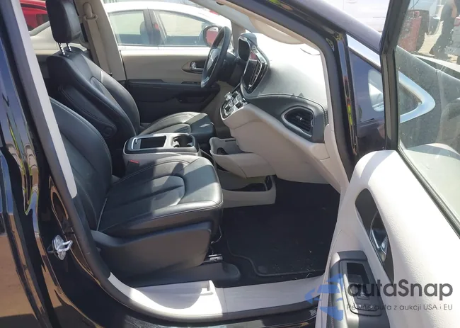 2C4RC1S76RR177928: 42489370