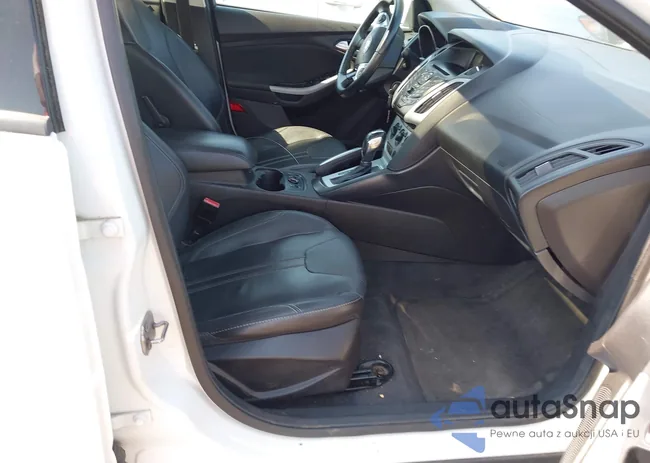 1FADP3F24DL188104: 42490782