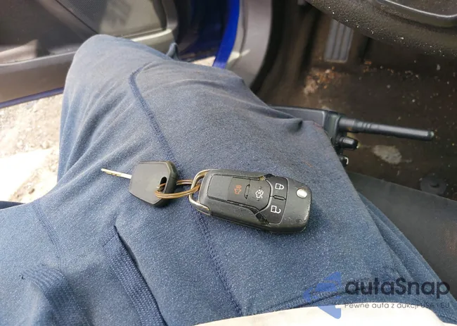 3FA6P0H7XDR194572: 42490952