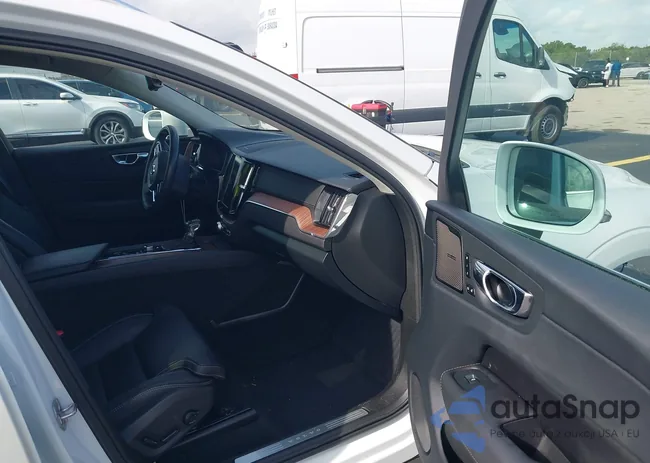 LYV102DL9KB298767: 42491133