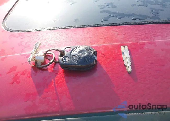 1FAHP2EW8BG142832: 42490339