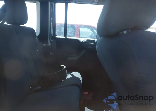 1C4BJWDG1HL584578: 42490558