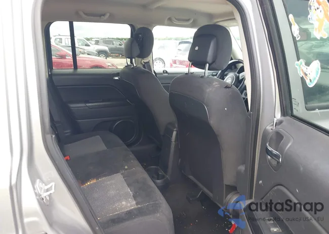 1C4NJPFB7GD576918: 42491816