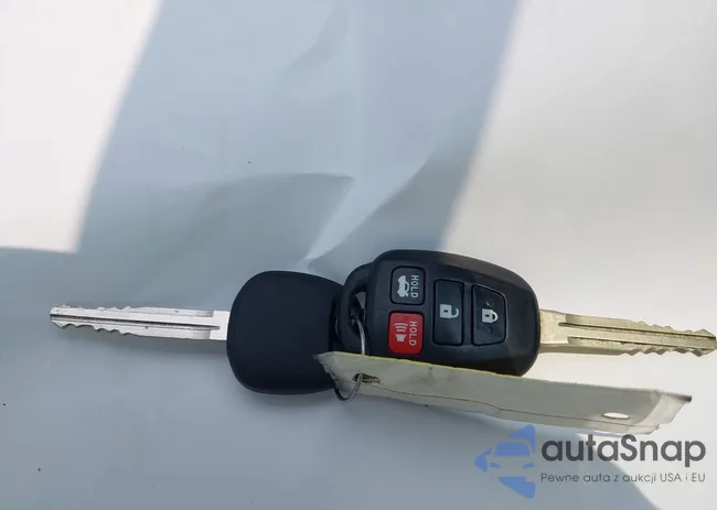 2T1BURHE9JC067155: 42492008