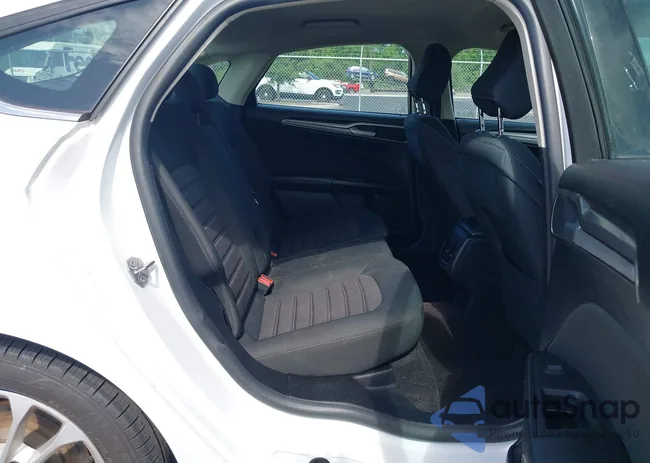 3FA6P0H78LR237689: 42492036