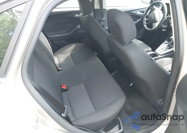 1FADP3F2XHL304752: 42492195