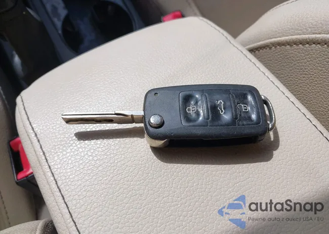 3VWD17AJ5EM217947: 42492226