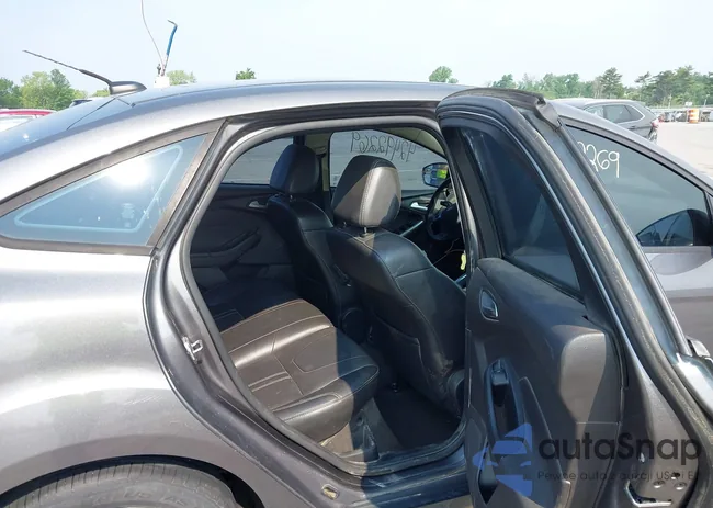 1FADP3F25DL114125: 42492269