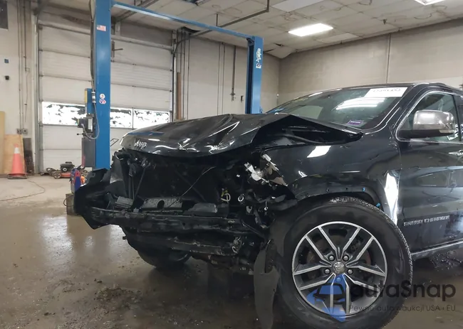 1C4RJFBG8HC884684: 42491452