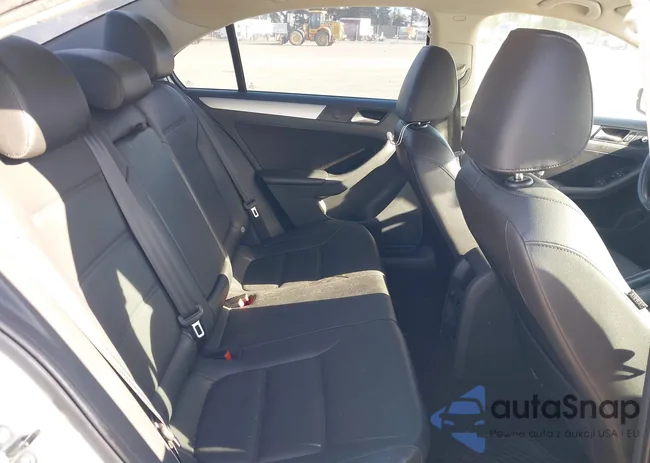 3VWDP7AJ6DM422299: 42493094