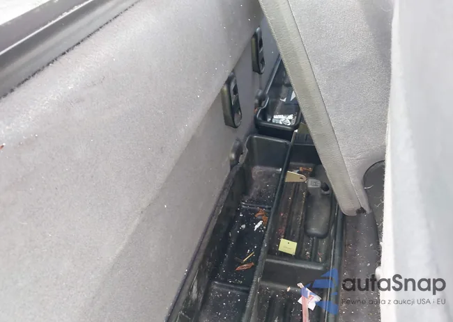 1B7HF16Y3WS755905: 42492353