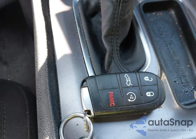 2C3CDXBG0KH523221: 42492443