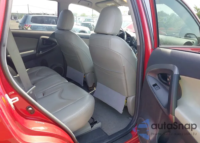 2T3BF4DV8CW270100: 42492466