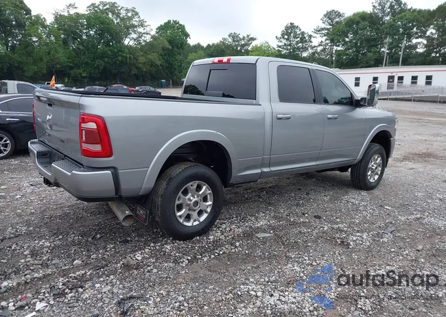 3C6UR5DL4RG101518: 42493710