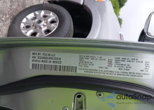 3C6UR5DL4RG101518: 42493710