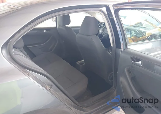 3VW2K7AJ2DM202390: 42493809