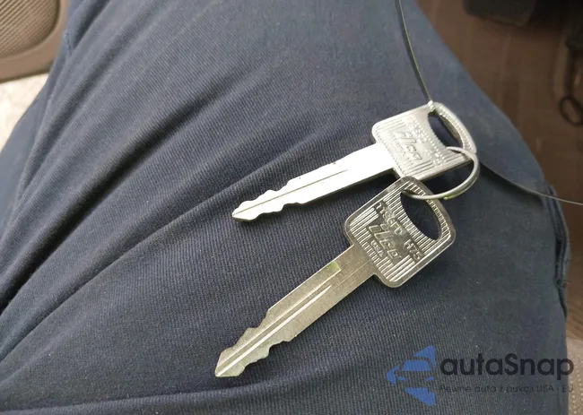 1FMYU03152KA93192: 42493314