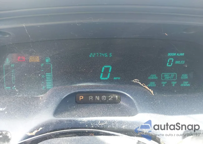 1LNLM82W7SY684577: 42493372