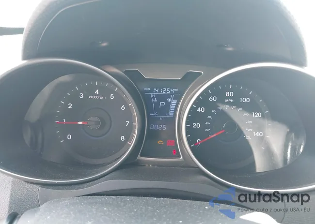 KMHTC6AD3FU244702: 42493578