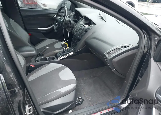 1FADP3L96EL127453: 42494983